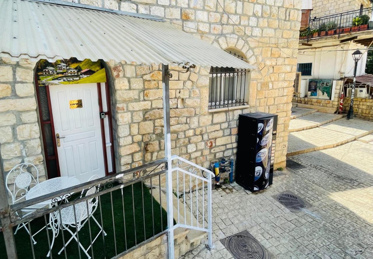 Zimmer In Old City Rosh Pinna Exteriör bild